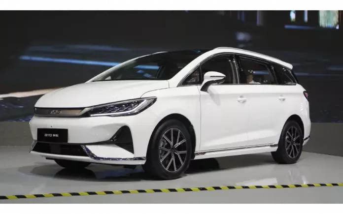 Berapa Harga BYD M6? Cek Spesifikasi dan Varian BYD M6 DM-i Terbaru byd m6