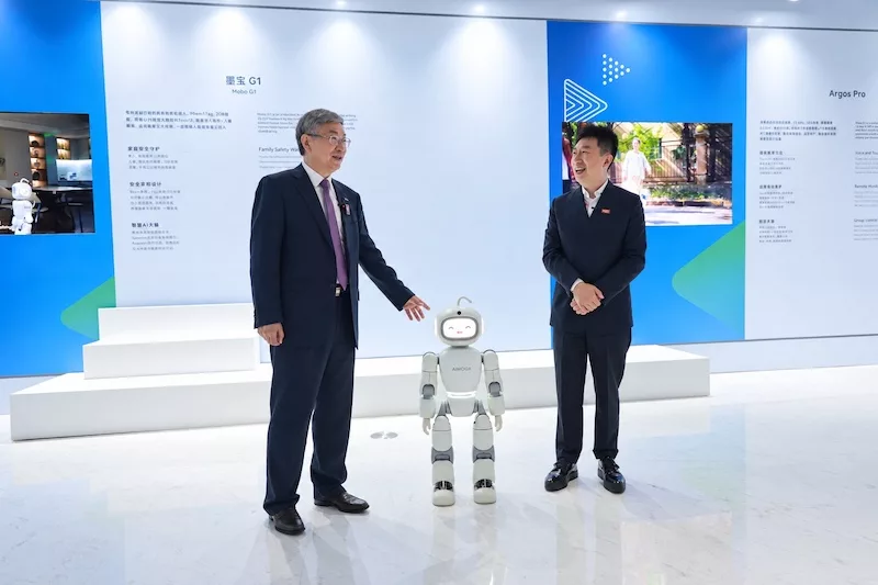 Chery Pamer Ekosistem Robotika Canggih AiMOGA di Wuhu