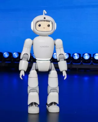 Kenalan dengan Robot Mobo AiMOGA, Asisten Keluarga Berotak Cerdas dari Grup Chery Debut Global Robot Mobo AiMOGA