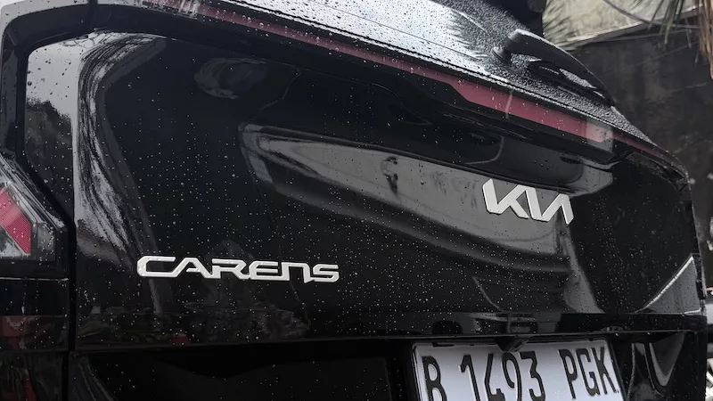 Review Kia Carens