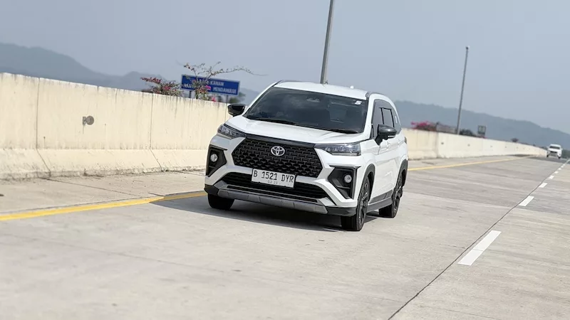 Spesifikasi Lengkap Toyota Veloz Hybrid Buat Mobil Harian