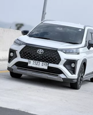 Nggak Repot Cari Colokan! Toyota Veloz Jadi Mobil Hybrid Paling Pas untuk Harian Spesifikasi Lengkap Toyota Veloz Hybrid Buat Mobil Harian