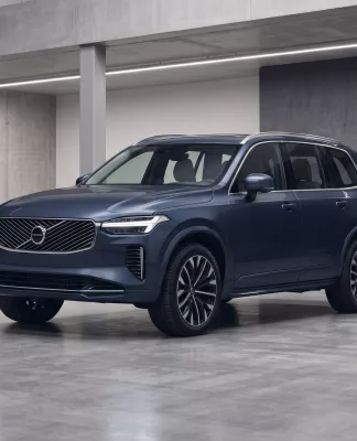 Ulas Tuntas Volvo XC90, SUV Bongsor yang Paling Disukai Sultan!